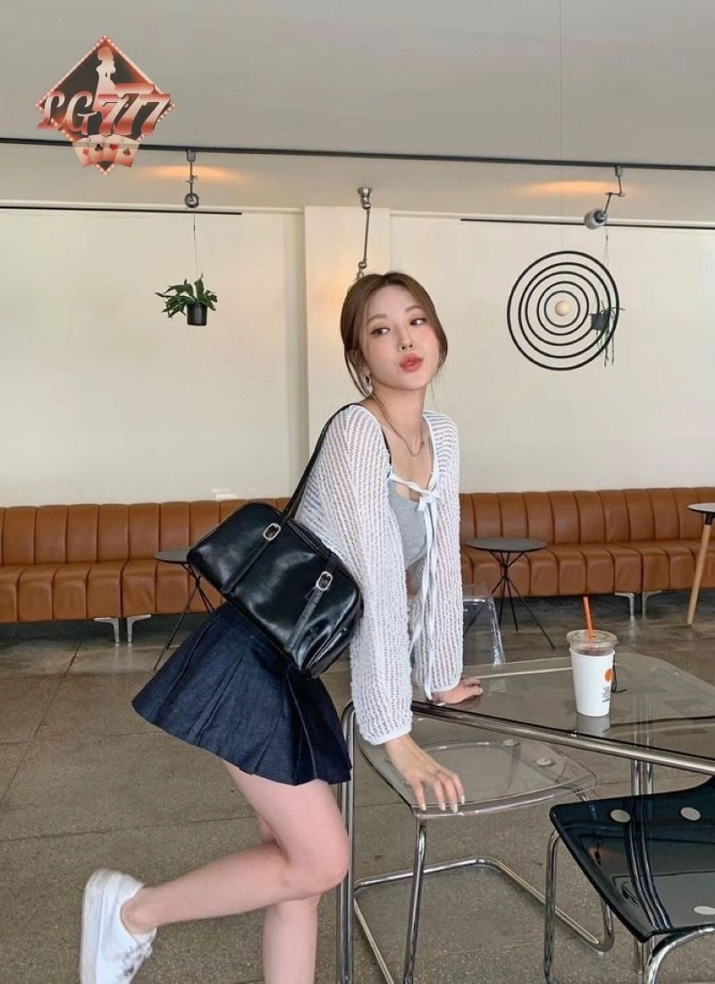 Đẹp tự nhiên qua từng dáng đứng